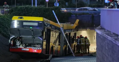 Prokuratura: zarzuty dla kierowcy autobusu w związku z wypadkiem na Rondzie Zesłańców Syberyjskich